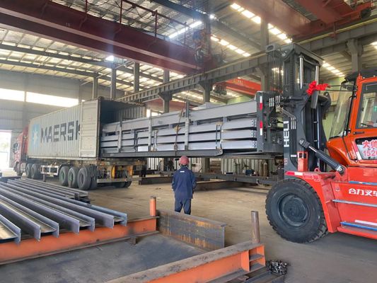 40 Containers Loading Prefab Steel Buildings Portable Direct Installing On Site